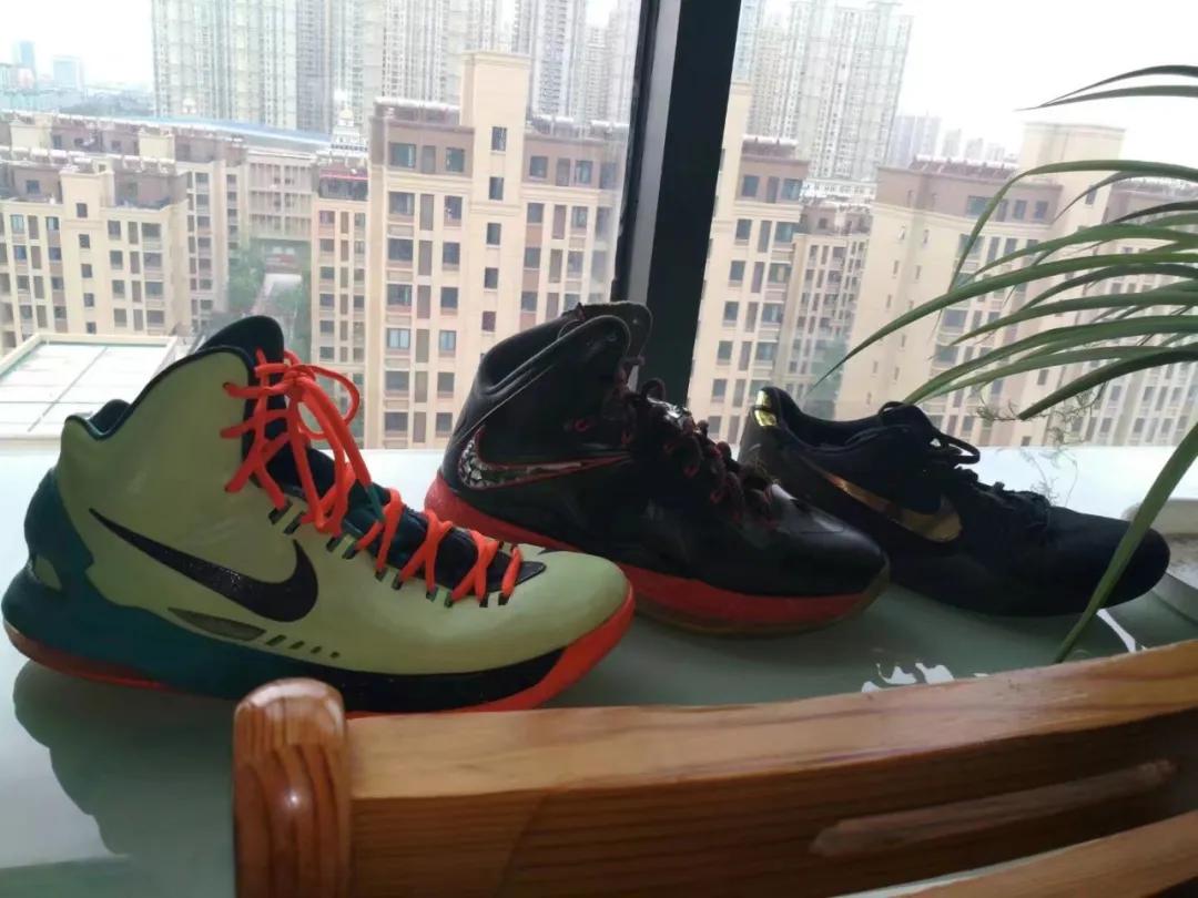 吹水鸭先知|羡慕有个玩鞋的姐姐,因为她会送适合的鞋给我