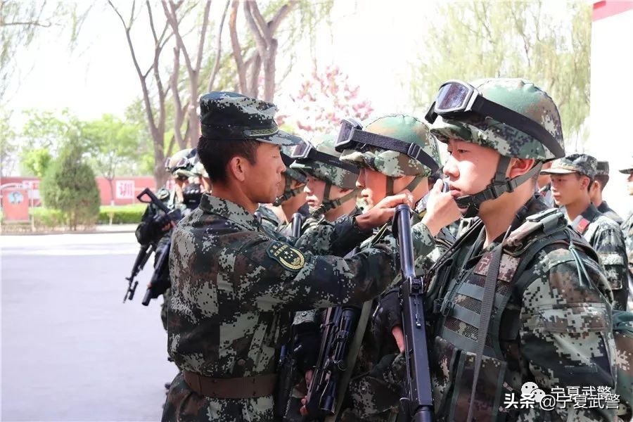 带兵就一定要爆粗口?其实战士们更需要你这样