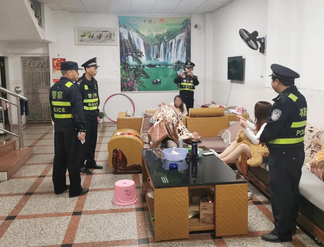 凌晨出动开展夜查行动,警方星夜清查风暴