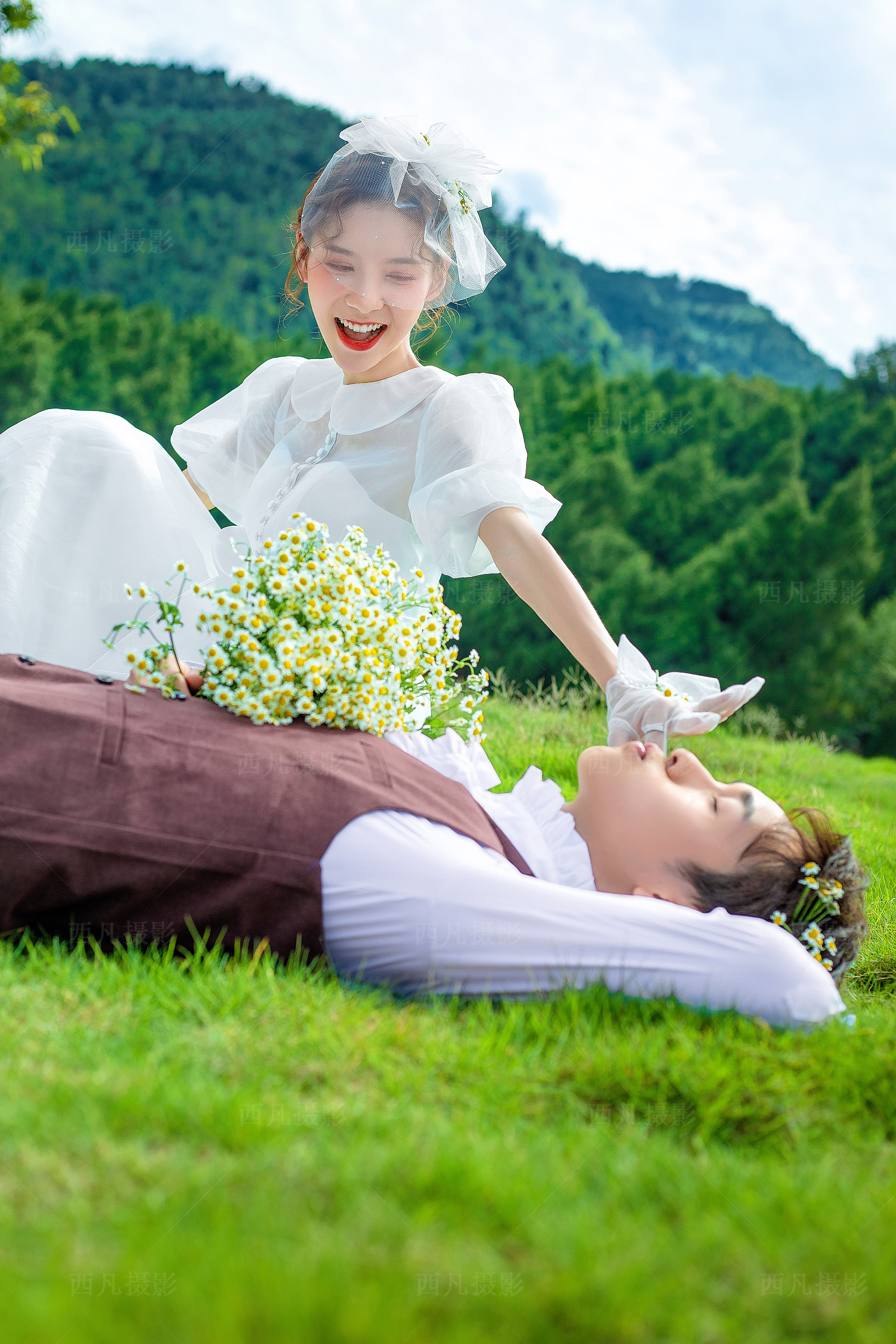 胸小的新娘穿什么婚纱好看,新娘怎么穿婚纱