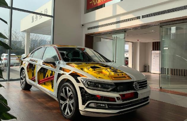 力证不是纸糊车!大众4S店展“半裸”车是苍白之举?