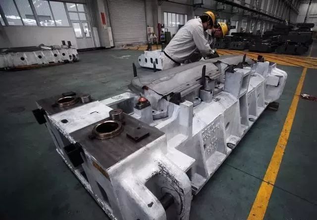 冲压模具圆弧过切有毛刺,冲压模具尖角经常崩