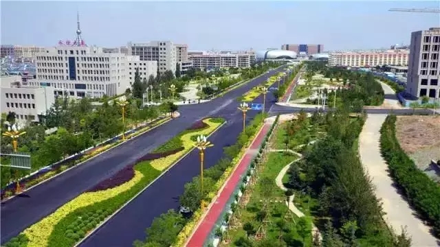 阿拉善盟人口,阿拉善右旗人口为啥那么少