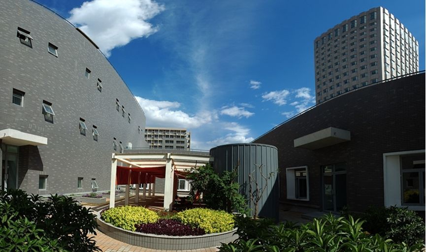 因为热爱所以执着努力学习,因为热爱所以执着做教育