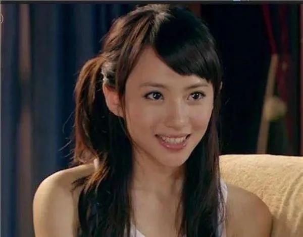 胡一菲情敌诺澜,爱情公寓诺澜胡一菲哪一集