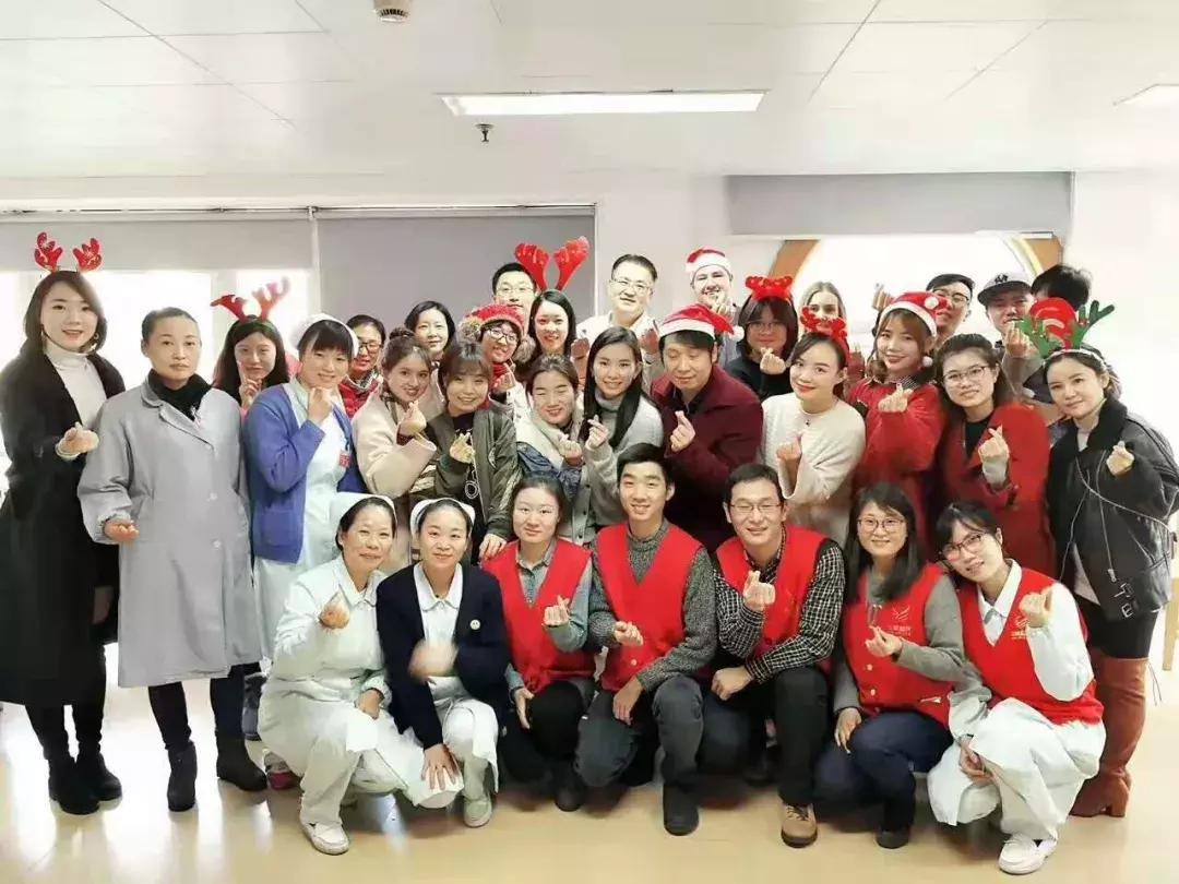 医学界最高荣誉奖,中国医师节两位医生获仁心医者奖