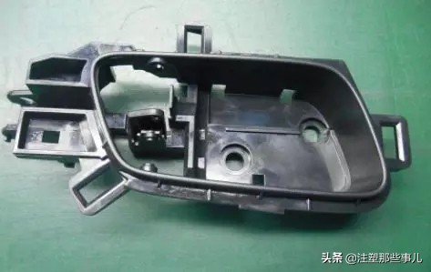 注塑锁模不平衡解决方法,怎么解决注塑脱模问题