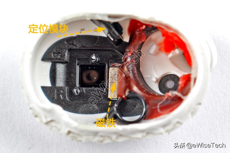 据说有OPPOW51耳机有三个麦克风，它们都是干嘛用的？