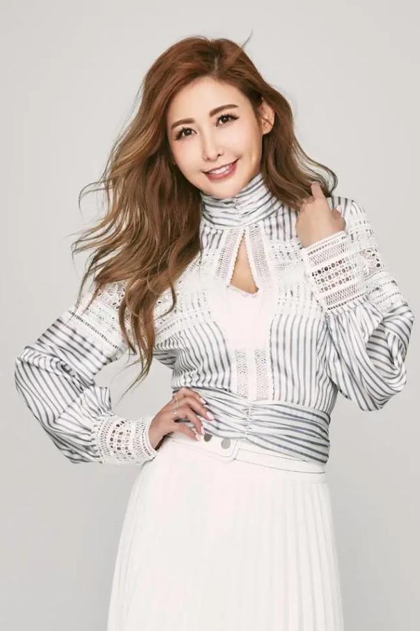 蝴蝶姐姐穿花袄,蝴蝶姐姐有什么作品