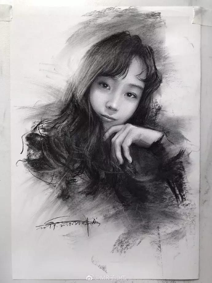 如何用一支炭笔表现素描的结构和质感?一篇告诉你