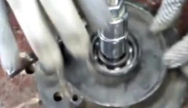 怎么取出坏的轴承圈,坏了的轴承内壁怎么取出来