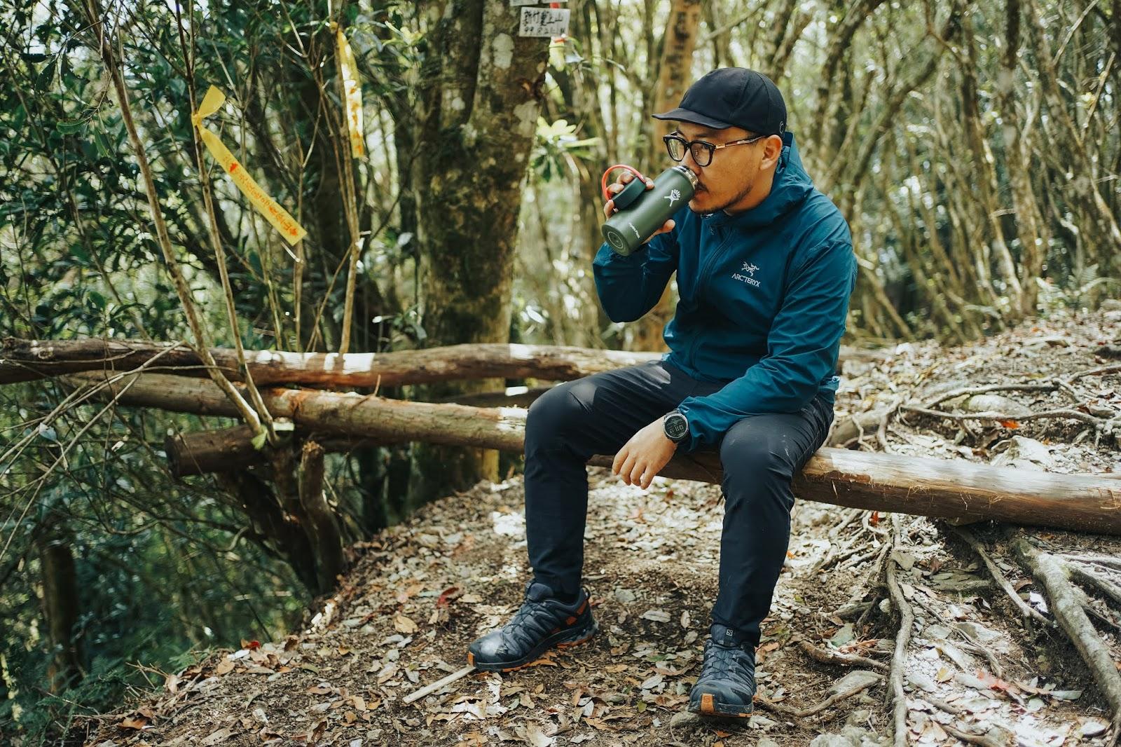 单日轻装徒步包,野外徒步的装备