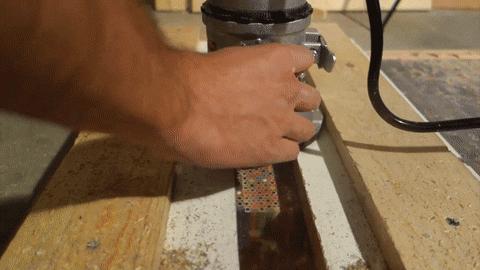 酷！外国小伙用1200支铅笔做了一把史诗般的定制吉他