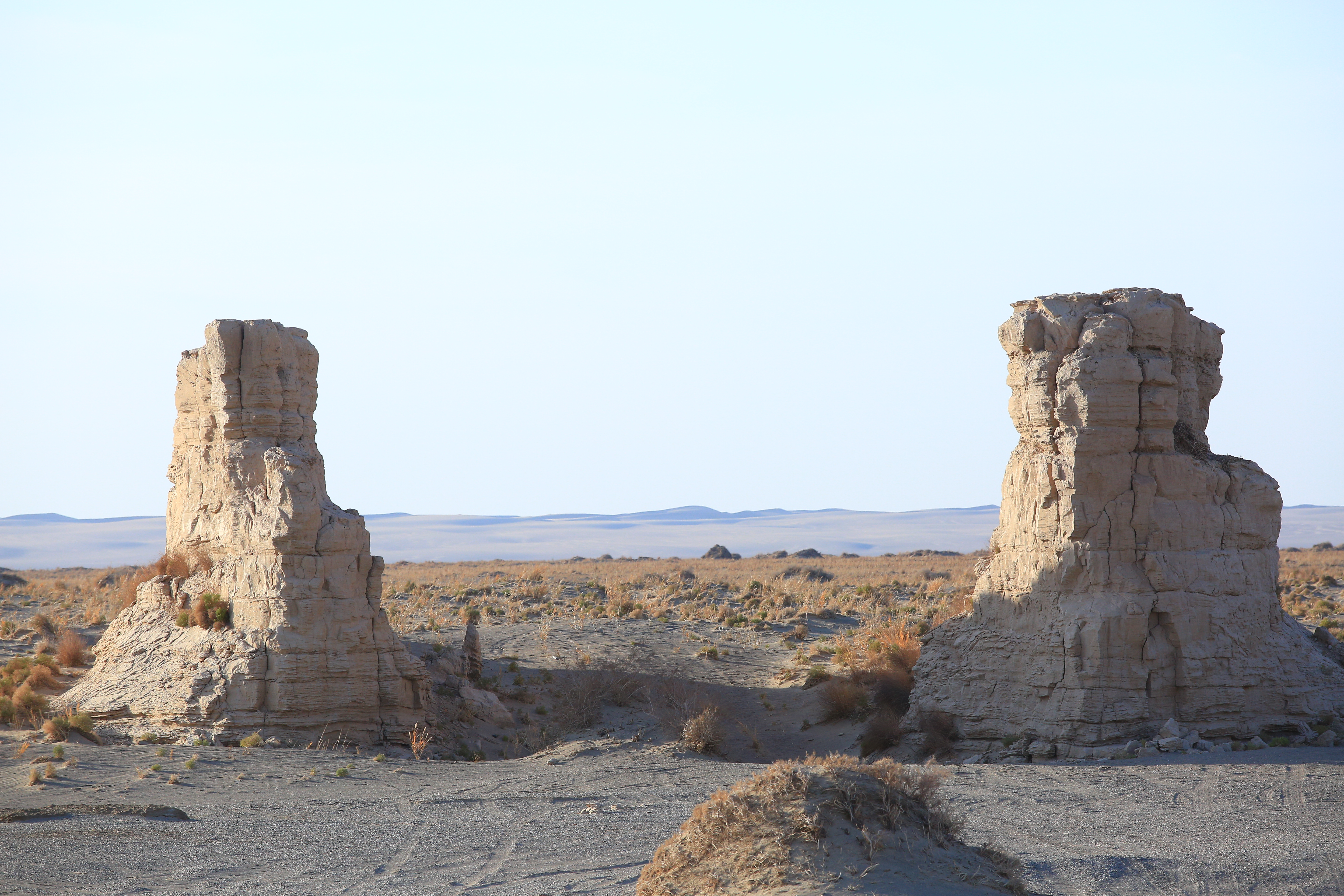 为什么罗布泊的水一夜之间干涸了,楼兰古城消失和罗布泊干涸的原因