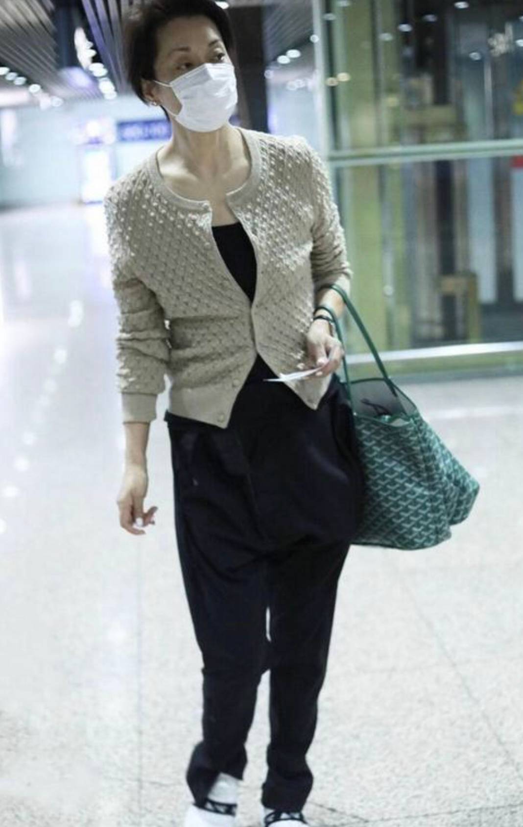 毛阿敏时尚变装,毛阿敏穿出时尚