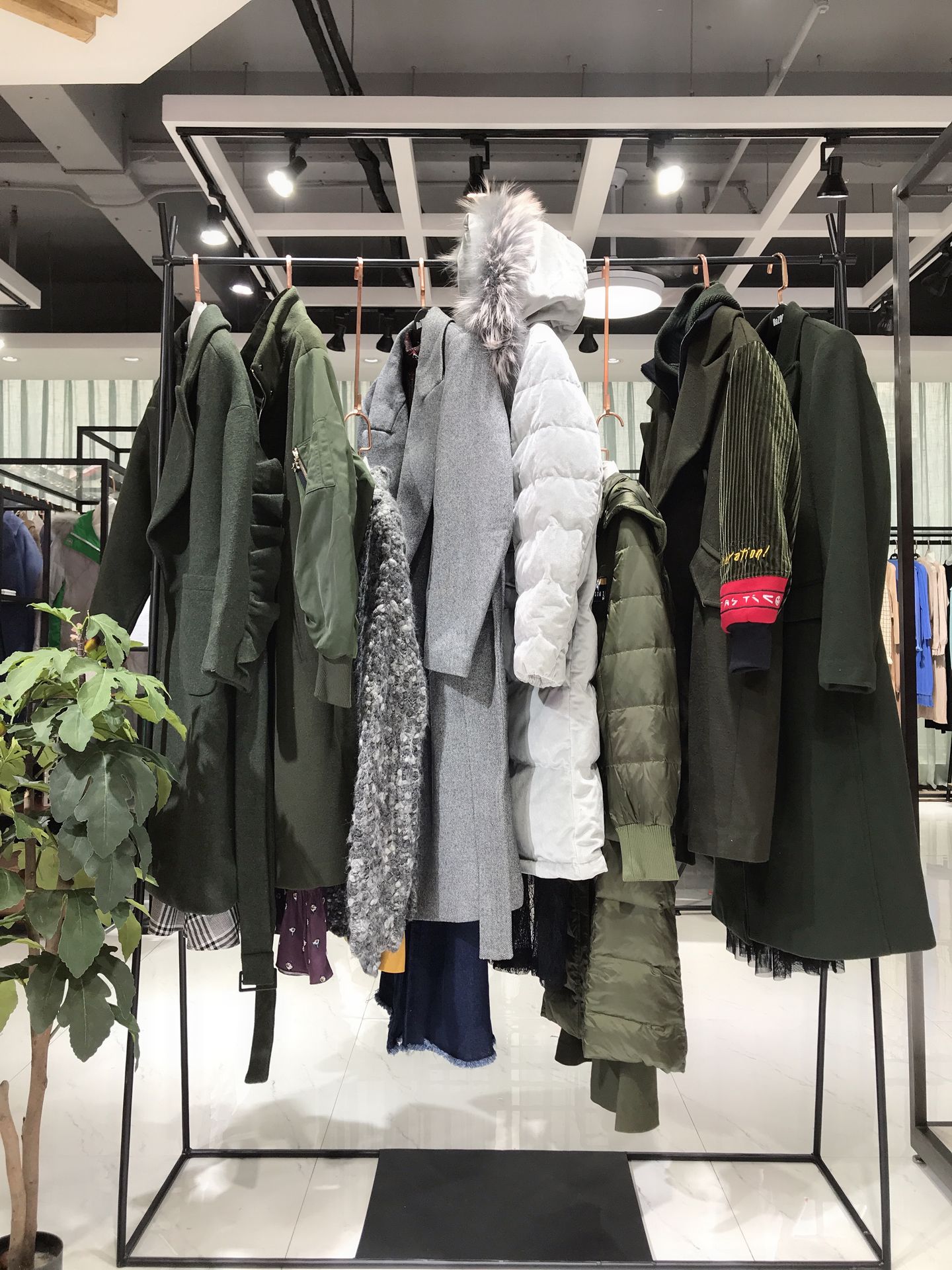 太平鸟清仓打折女装冬装,新款太平鸟冬装专柜