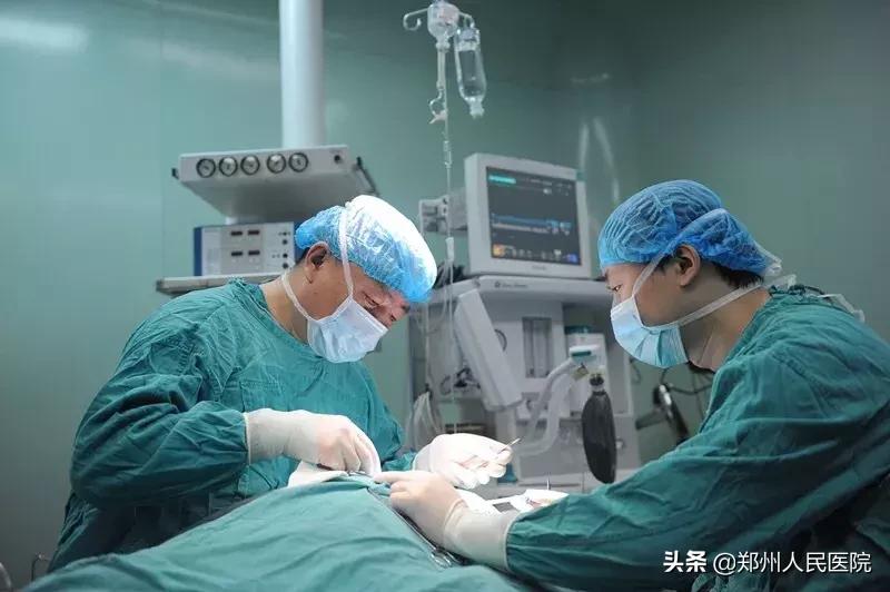 颧骨突出侧颜不好看怎么改善,颧骨宽太阳穴凹陷下颌骨宽改善