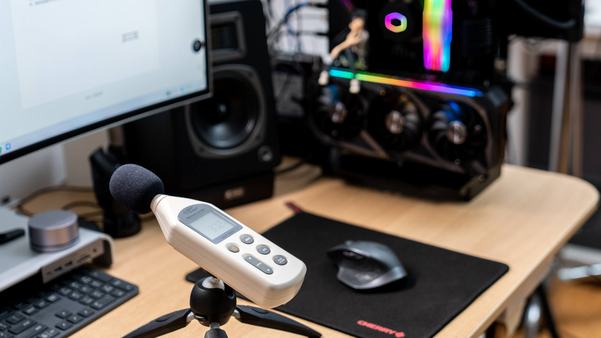 酷冷至尊冰神240压11代cpu,酷冷至尊冰神b360功耗