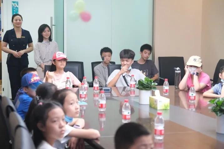 鍦嗕腑鍖楃,鍦嗕腑鍖楃鐢熷懡绉戝涓績