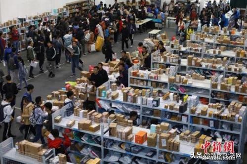 快递员工资少的难处,快递员底薪1900