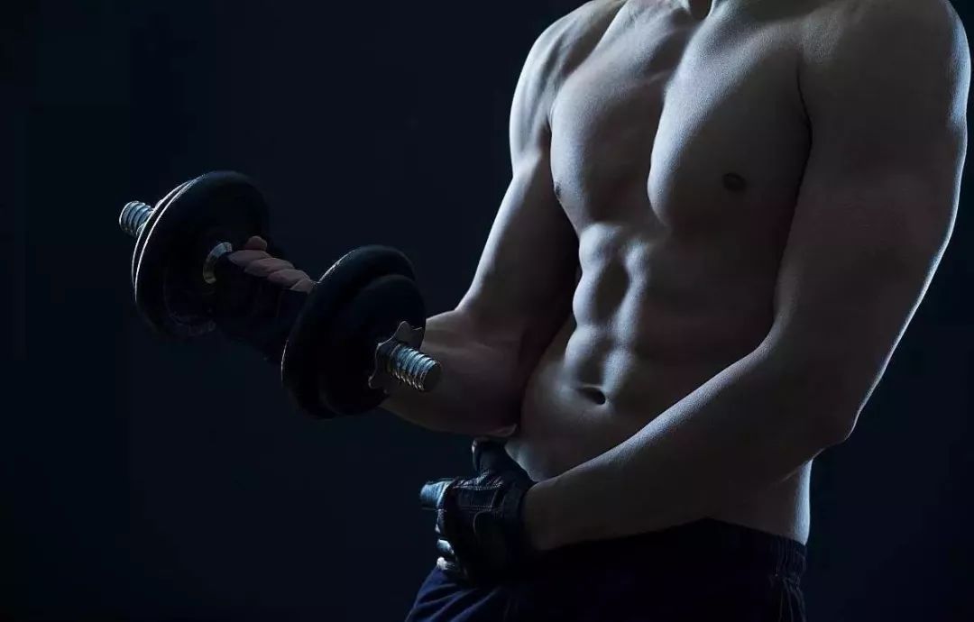 黑科技改善小平胸你不知道的,最强胸部增肌训练计划