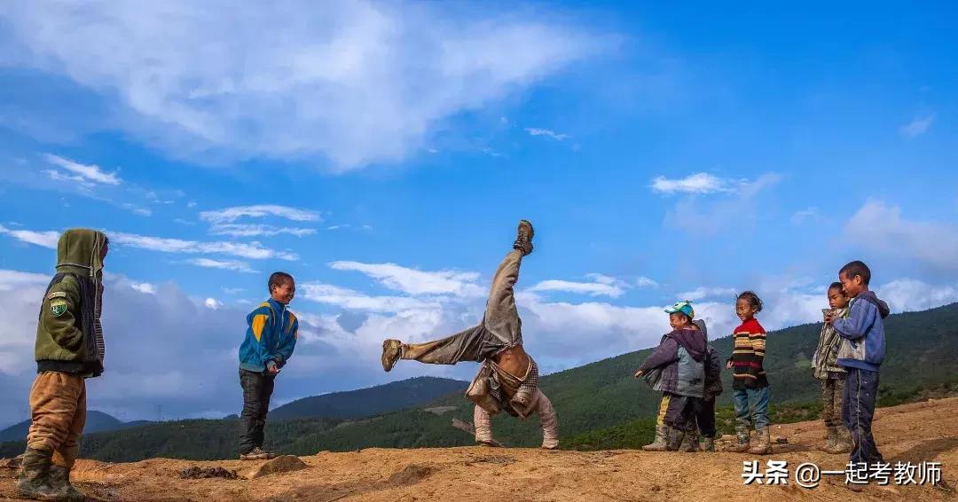 袜子和内衣裤可以用一个盆洗吗,袜子跟裤头能用洗衣机洗吗