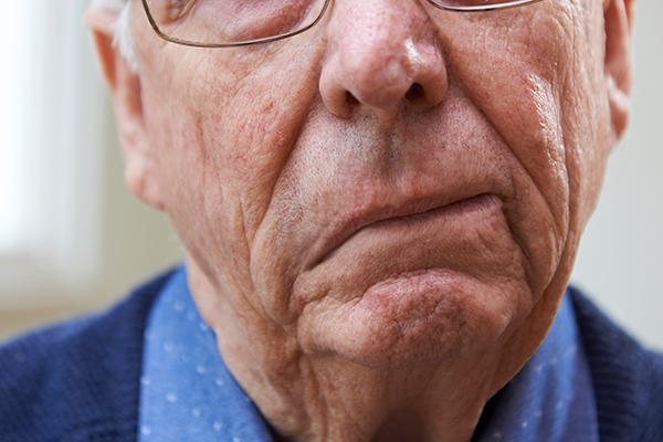 突发嘴歪中风怎么办,突然嘴歪了是中风还是什么情况