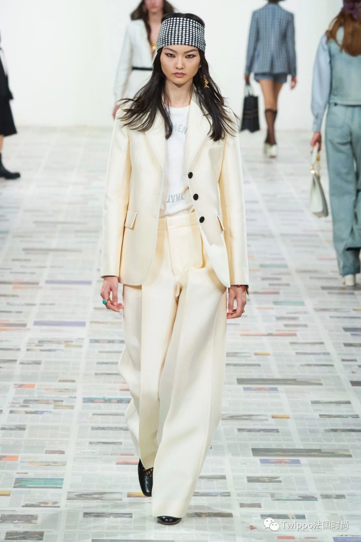 2020秋冬巴黎时装周givenchy秀场 (jacquemus 2020巴黎时装周秀场)