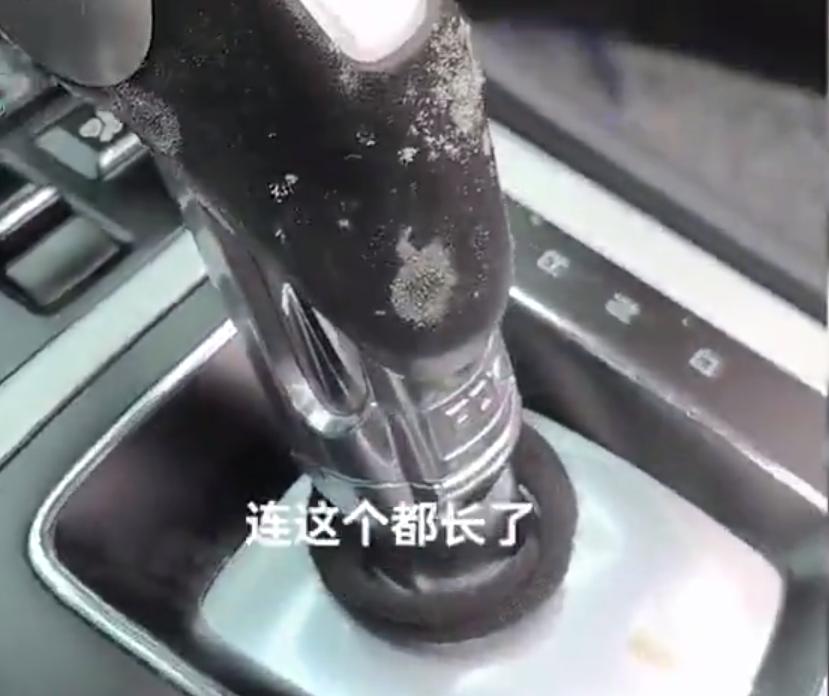 因停车问题保时捷车主,保时捷停车事件