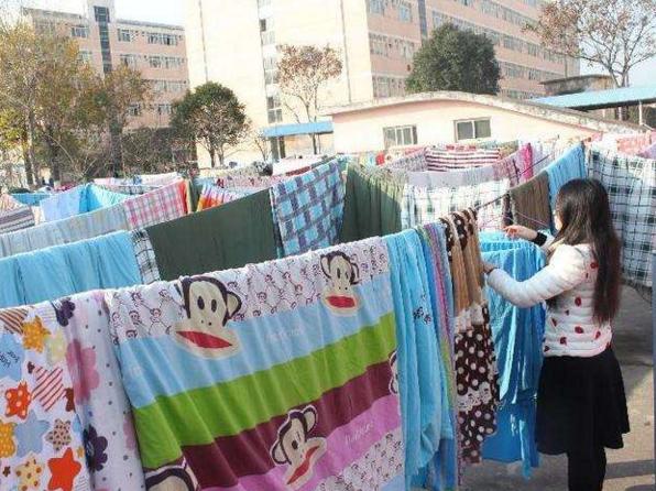 一般晒被子晒多长时间最好,晒被子用错方法不仅白晒还毁被子