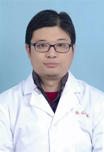 向广大患者致以新春的问候,向全国广大医务者祝贺医师节