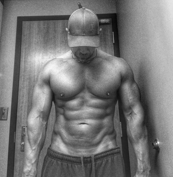 被网红*规则潜**榨干的女神：这不是性感，这是有病