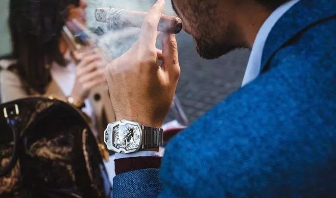 汉米尔顿属于什么档次,天梭跟汉米尔顿哪个高级