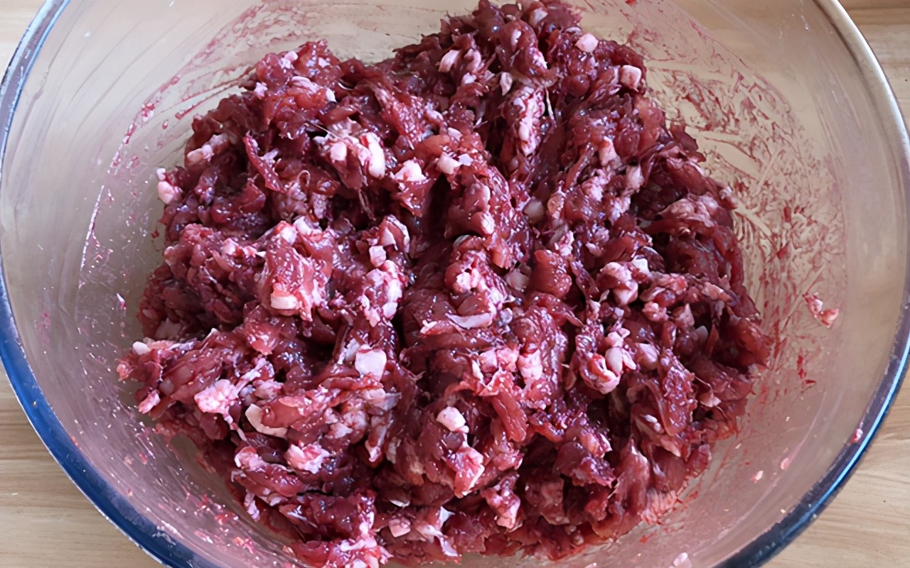 广式腊肠的精准配方,快过年了做腊肠