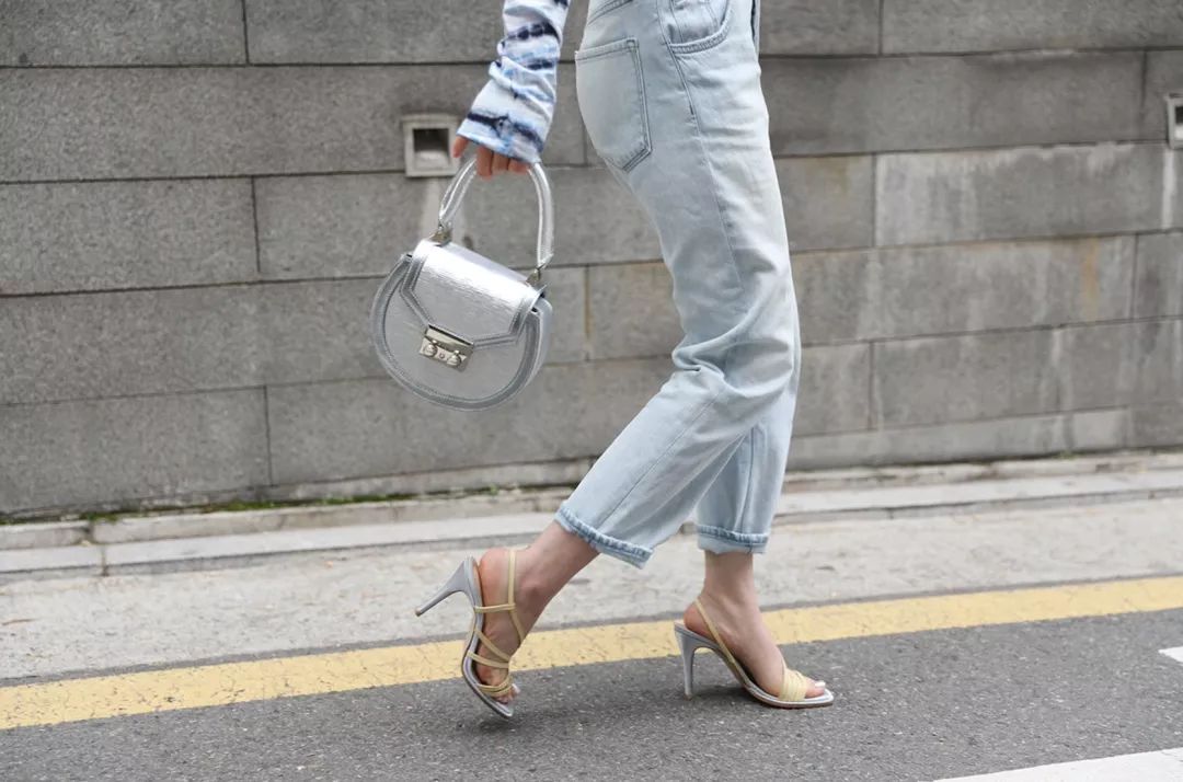 闊╁墽濂充富绌挎惌鍝佺墝,闊╁墽濂宠绌挎惌鍝佺墝