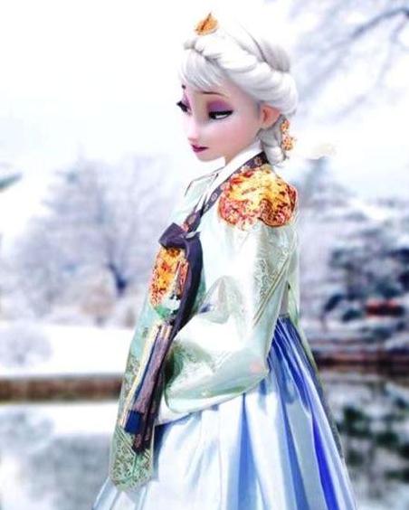 艾莎女王换装游戏视频,艾莎女王演出服
