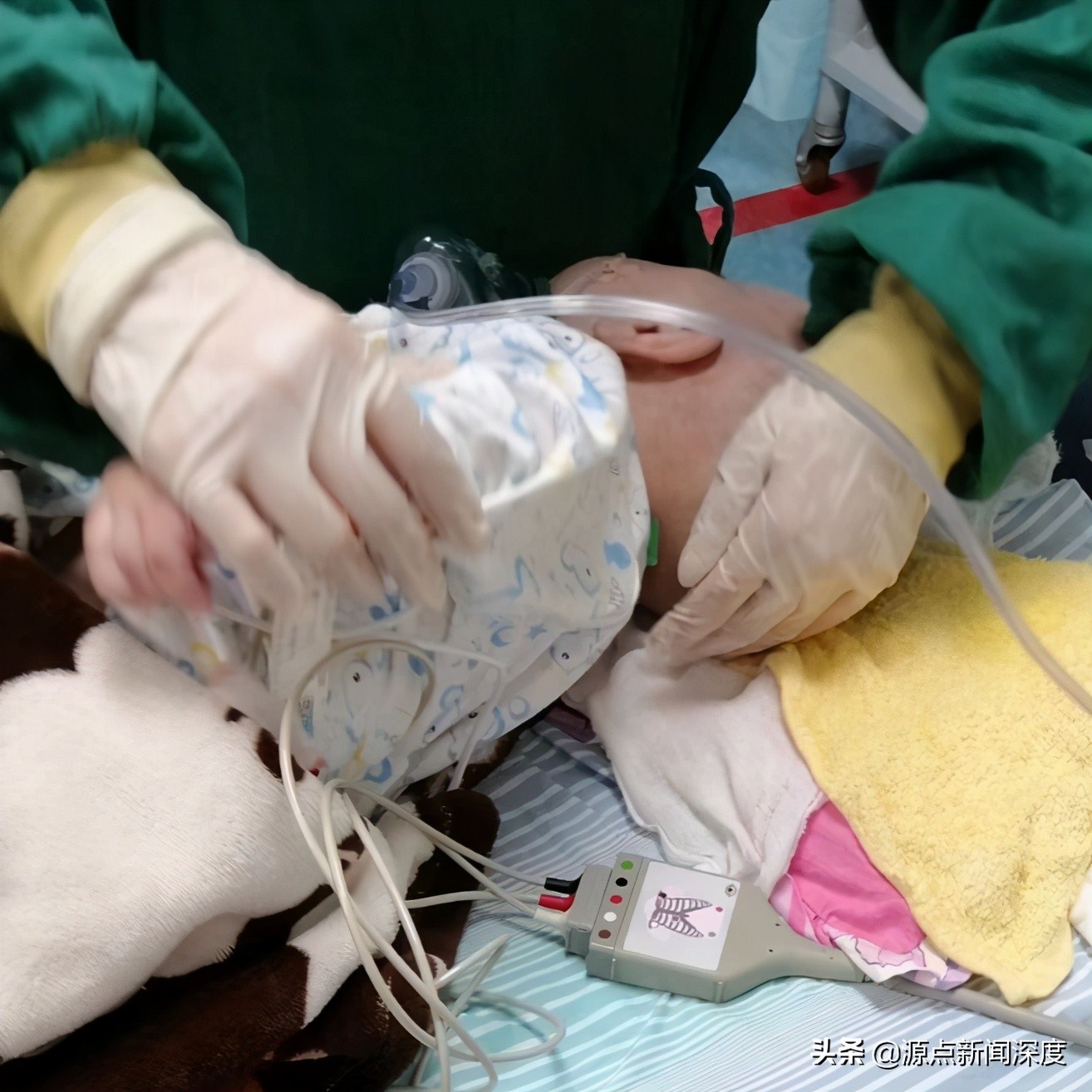 广东一婴儿诊断脑瘫，母亲找卫健局投诉放局里，送医救治10天去世，父亲做DNA要回遗体，涉事医院遭处罚