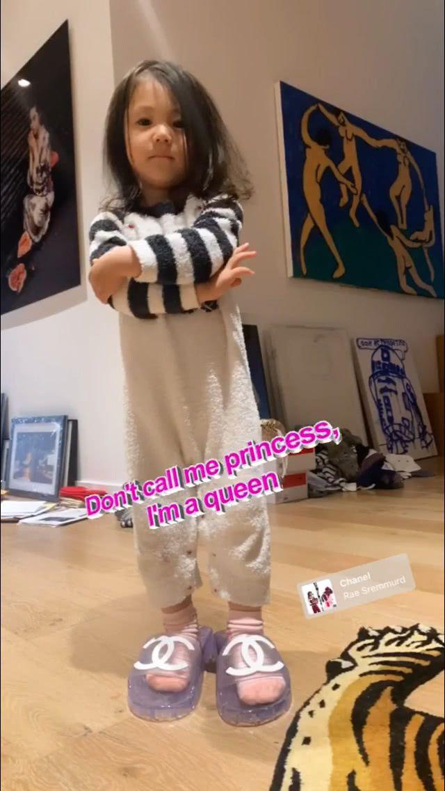 陈冠希donda鞋子价格,陈冠希上脚拖鞋