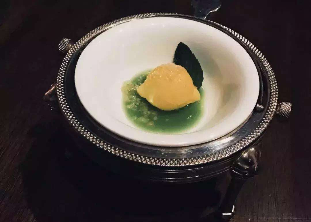 在上海最高的餐厅吃饭需要多少钱,上海最贵的餐厅吃一顿花多少