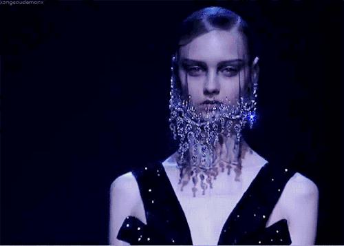 刘亦菲走红毯穿的礼服 (刘亦菲结婚了吗2017)