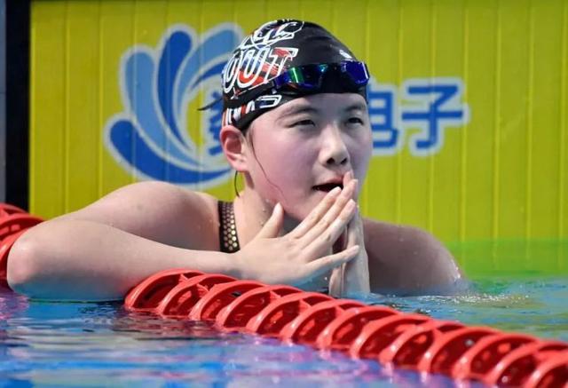 央视主持人张萌萌口误,韩乔生张萌萌