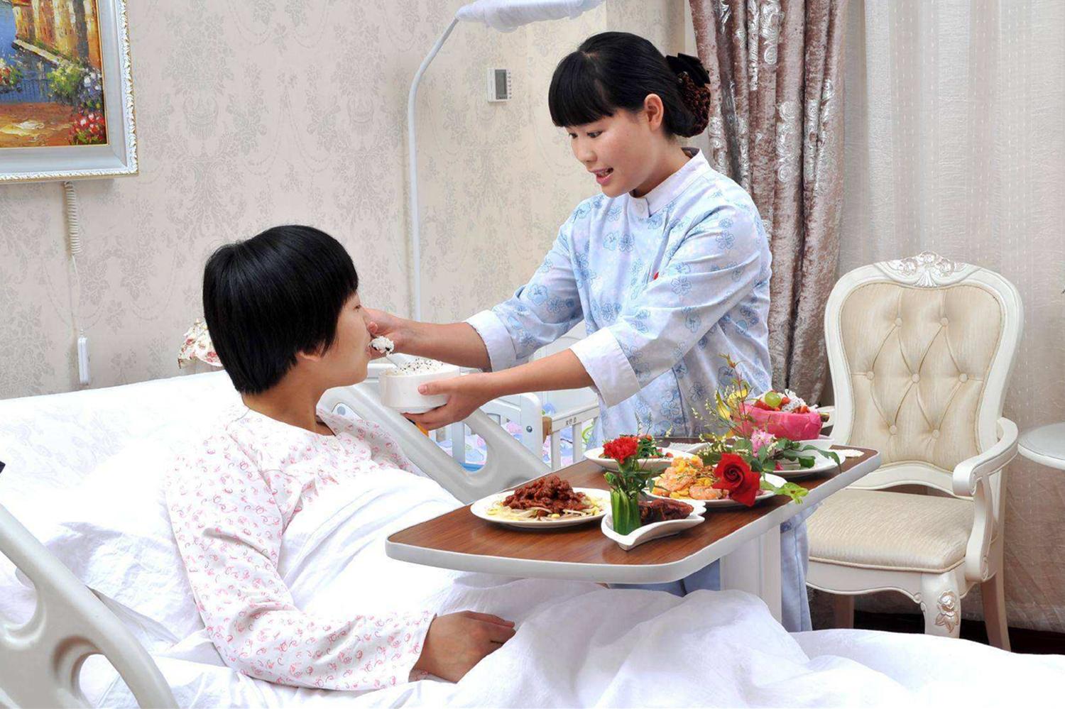 坐月子三天吃全菜,坐月子吃5顿饭多不