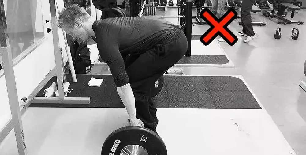 腰疼深蹲硬拉还能练什么力量,深蹲硬拉腰太弯了