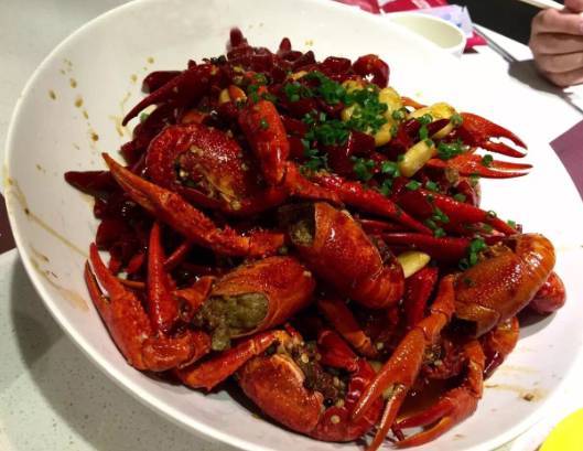 孕妇吃虾胎儿会有黄疸吗,孕妇吃虾怕滑胎