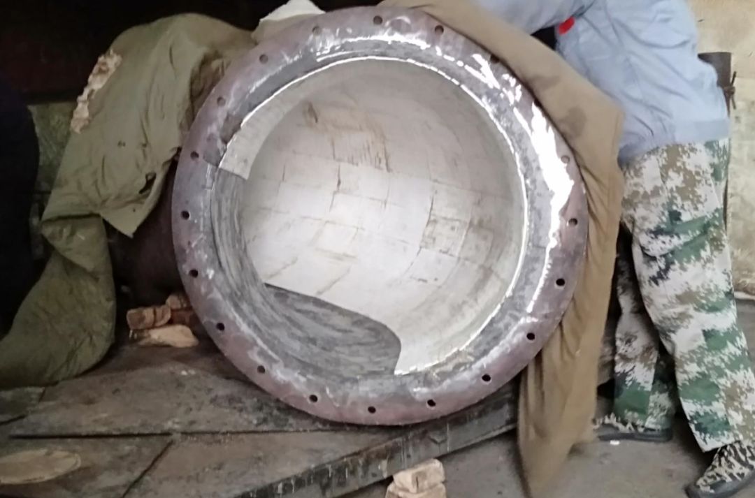 内衬陶瓷耐磨管道,耐磨管道内衬