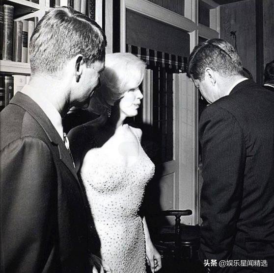 奥黛丽赫本建立在爱情之上的友谊,奥黛丽赫本与她生命中的四个男人