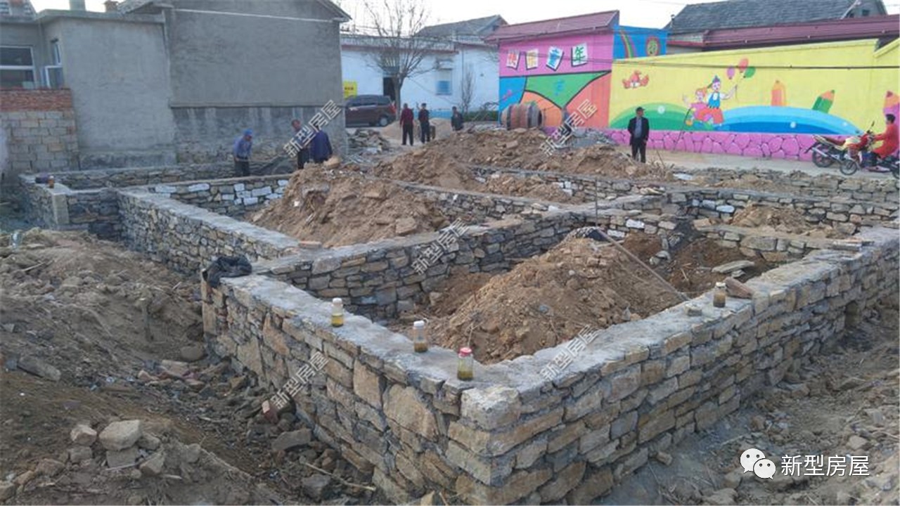 农村盖房条形基础地基需要多少钱,农村自建房桩基和条形基础哪个好