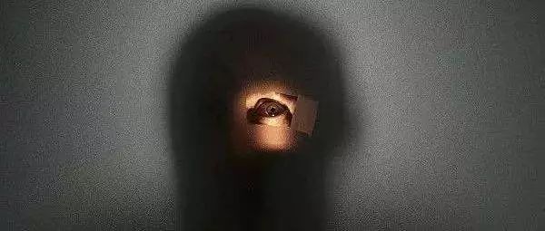 酒店民宿里的*孔摄针机像**,正在直播你的爱情动作片,怎么办?