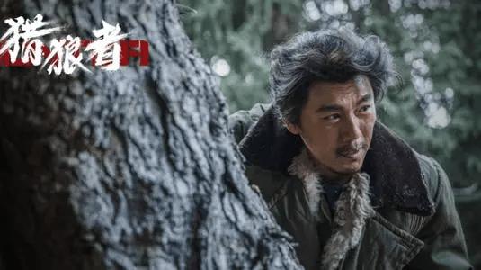 63岁苗侨伟依旧帅气，新剧收视率直达2.2亿！演技“吊打”男主