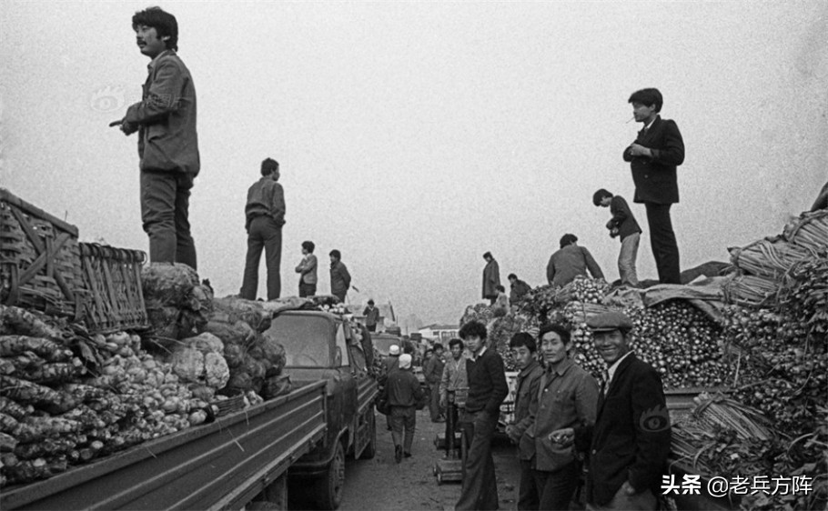 80年代人民穿健美裤图片,80年代北京街头服饰